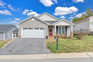1152 Cardiff CT, Roanoke, VA 24019
