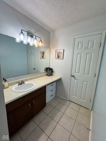 2559 Chaseway Court, Indianapolis, IN 46268