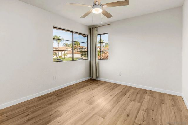 2064 White Birch Dr, Vista, CA 92081