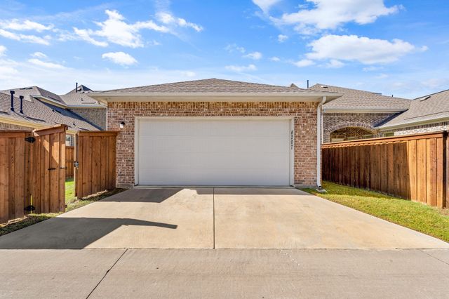 4207 Whispering Willow Way, Arlington, TX 76005