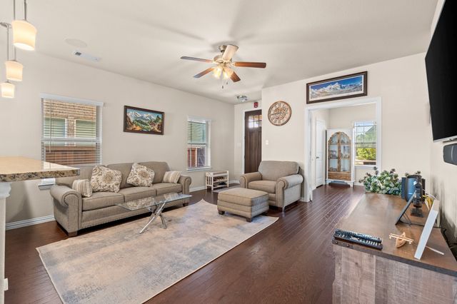 4207 Whispering Willow Way, Arlington, TX 76005