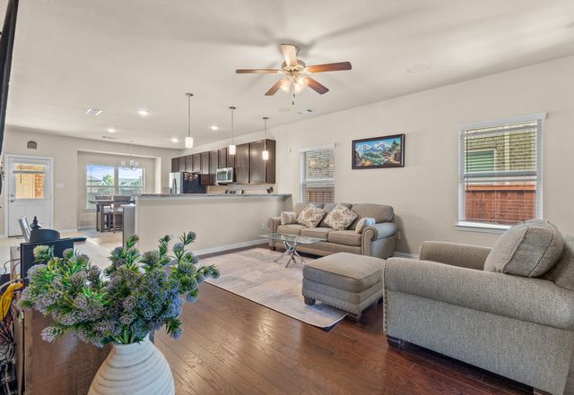 4207 Whispering Willow Way, Arlington, TX 76005