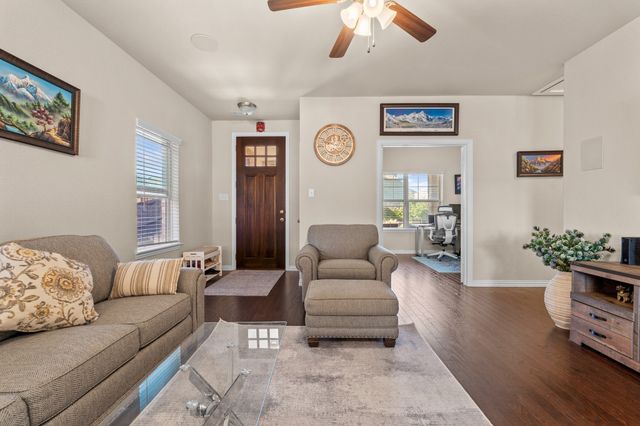 4207 Whispering Willow Way, Arlington, TX 76005