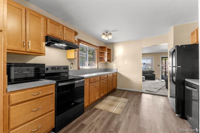7841 Monroe Boulevard, Taylor, MI 48180