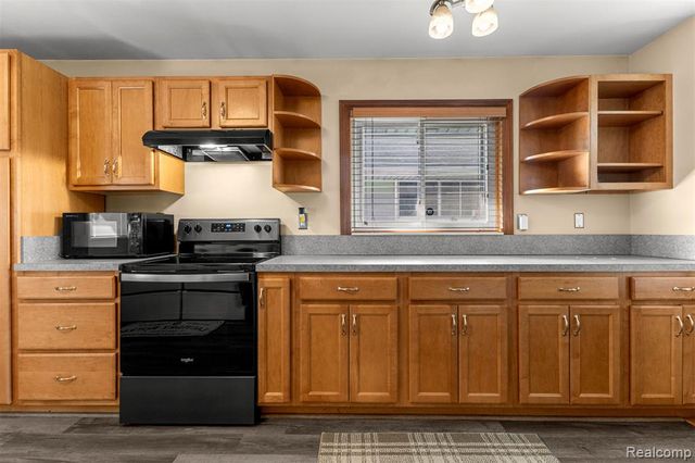 7841 Monroe Boulevard, Taylor, MI 48180