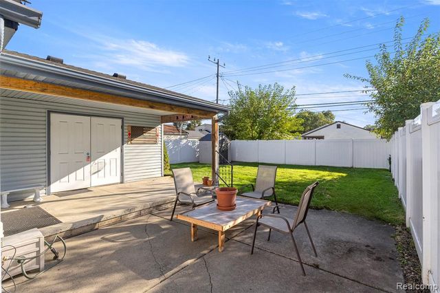 7841 Monroe Boulevard, Taylor, MI 48180