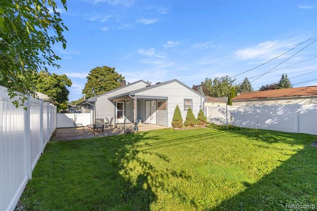 7841 Monroe Boulevard, Taylor, MI 48180