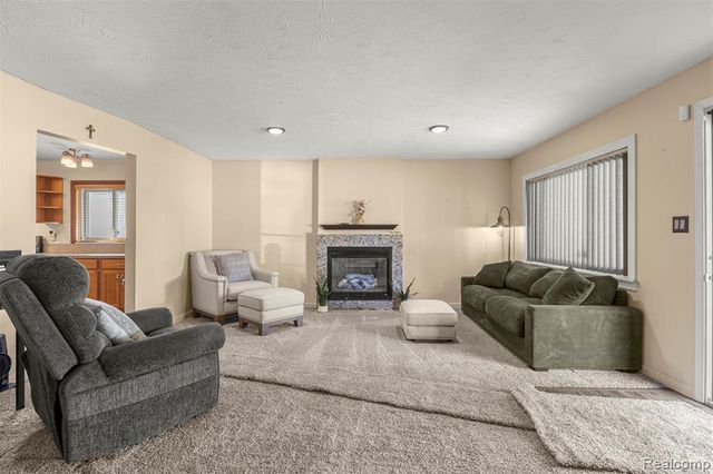 7841 Monroe Boulevard, Taylor, MI 48180