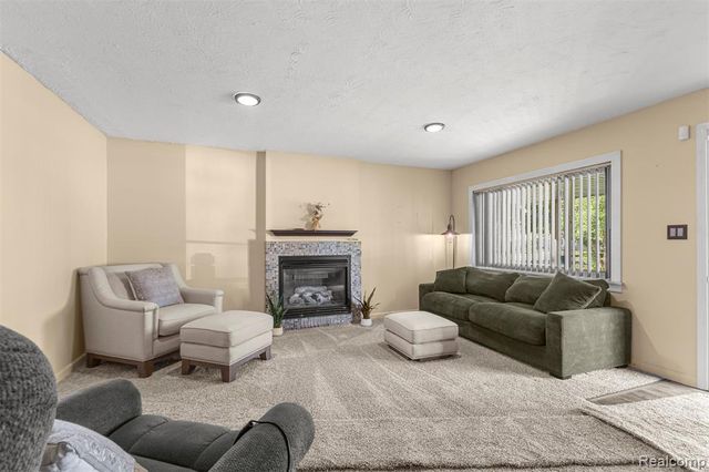 7841 Monroe Boulevard, Taylor, MI 48180