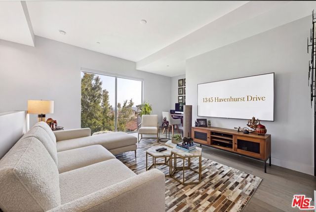 1345 Havenhurst Drive 15, West Hollywood, CA 90046