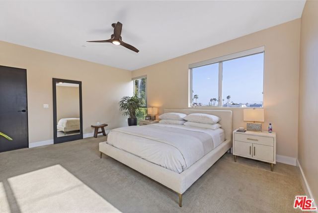 1345 Havenhurst Drive 15, West Hollywood, CA 90046
