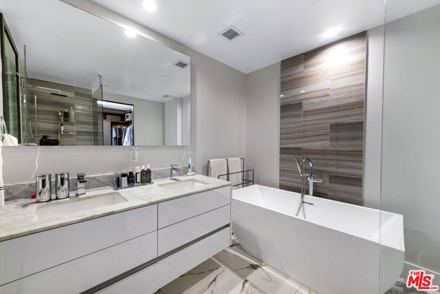 1345 Havenhurst Drive 15, West Hollywood, CA 90046