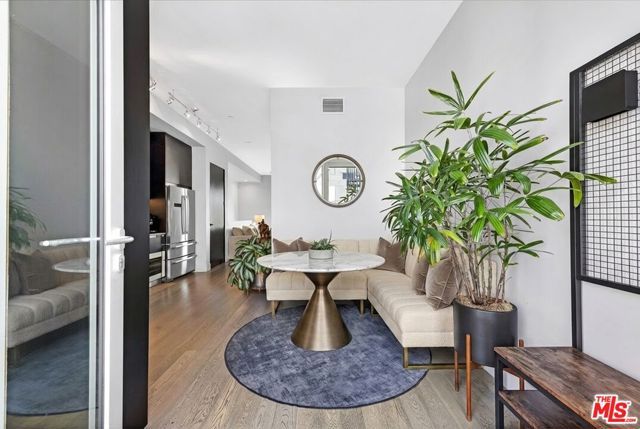 1345 Havenhurst Drive 15, West Hollywood, CA 90046