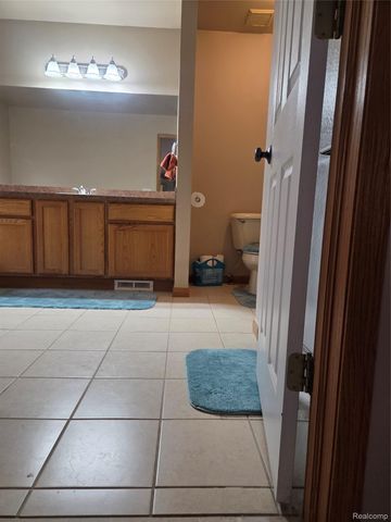 26940 Cedar Run Court, Woodhaven, MI 48183