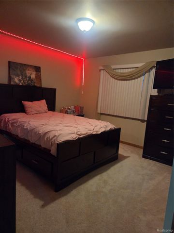 26940 Cedar Run Court, Woodhaven, MI 48183