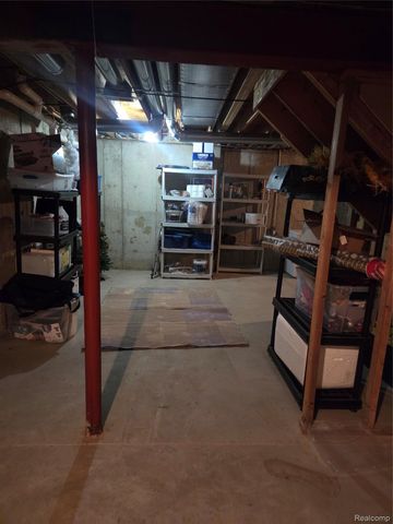 26940 Cedar Run Court, Woodhaven, MI 48183