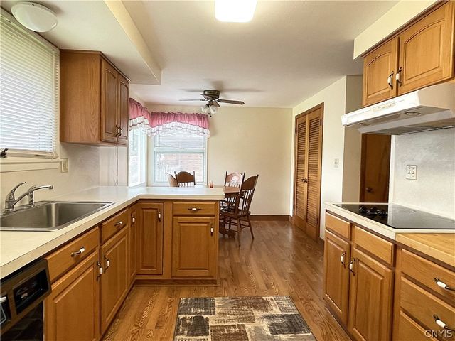 8135 Brookwood Drive, Cicero, NY 13039