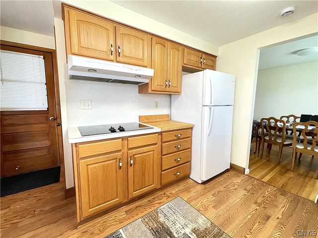 8135 Brookwood Drive, Cicero, NY 13039
