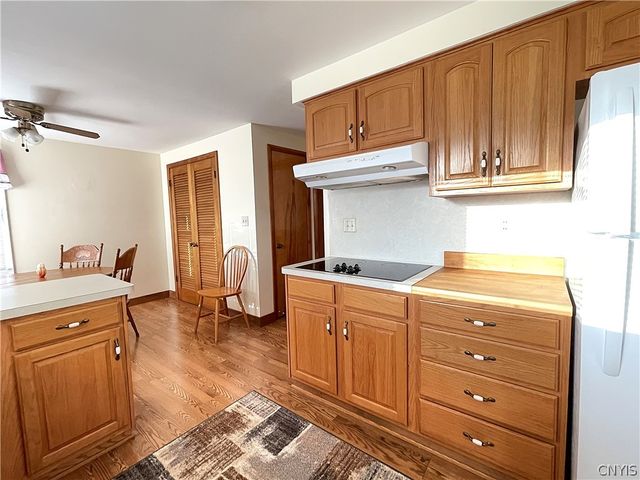 8135 Brookwood Drive, Cicero, NY 13039