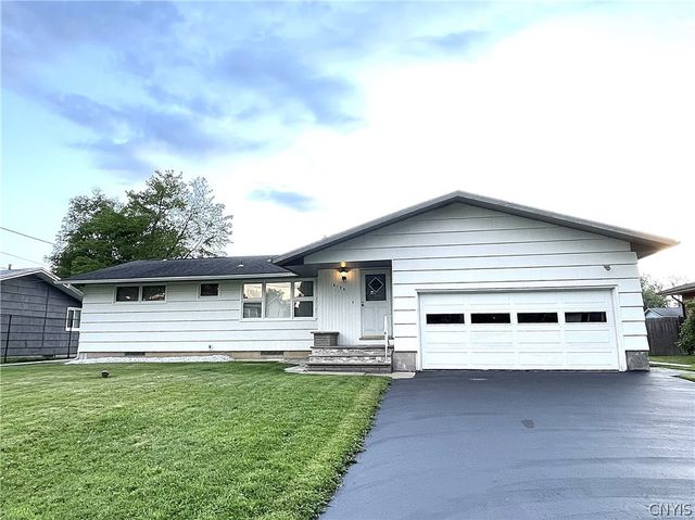 8135 Brookwood Drive, Cicero, NY 13039