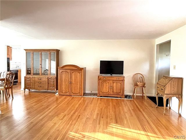 8135 Brookwood Drive, Cicero, NY 13039