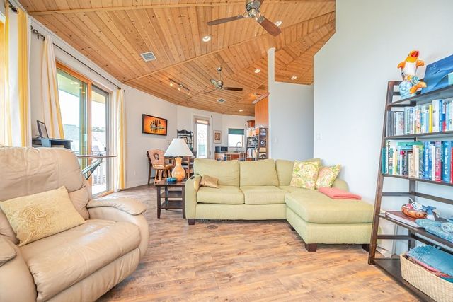 1722 Sorenson Dr, Rockport, TX 78382