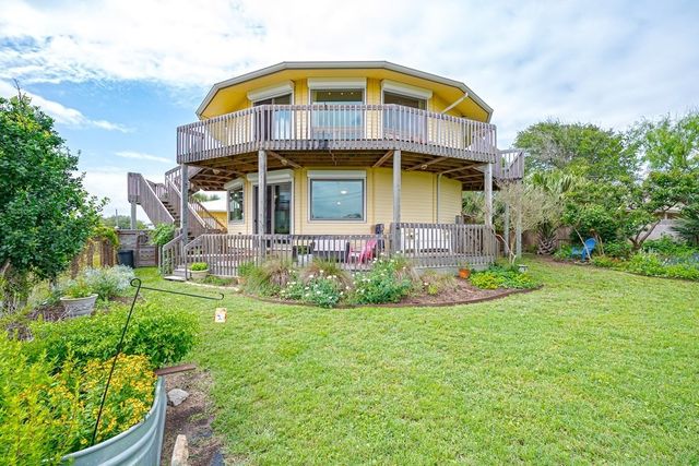 1722 Sorenson Dr, Rockport, TX 78382