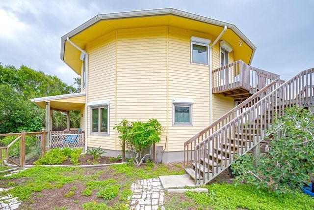 1722 Sorenson Dr, Rockport, TX 78382