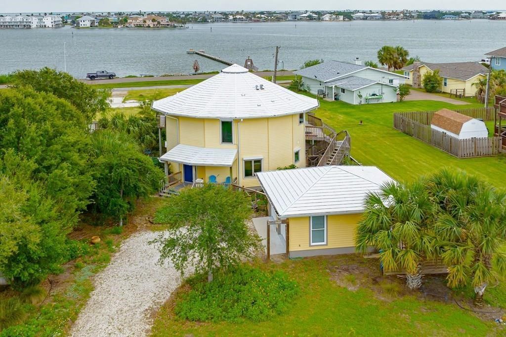 1722 Sorenson Dr, Rockport, TX 78382