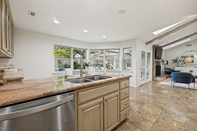 4253 Royal Ridge Drive, Dallas, TX 75229