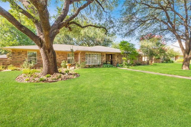 4253 Royal Ridge Drive, Dallas, TX 75229