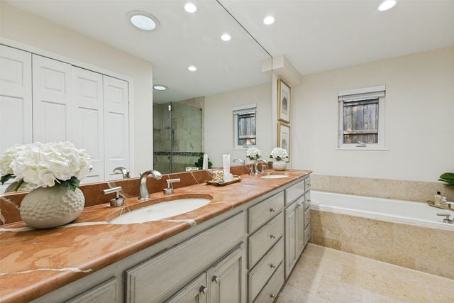 4253 Royal Ridge Drive, Dallas, TX 75229