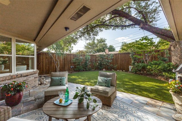 4253 Royal Ridge Drive, Dallas, TX 75229