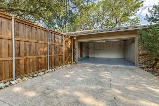 4253 Royal Ridge Drive, Dallas, TX 75229