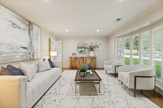 4253 Royal Ridge Drive, Dallas, TX 75229