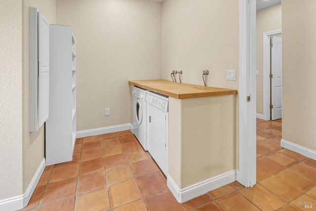 95 Longhorn Ridge Rd, Napa, CA 94558