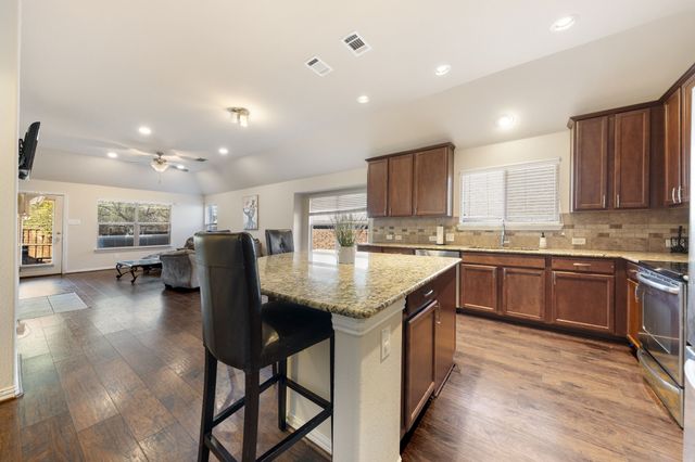 433 Castle Street, Desoto, TX 75115