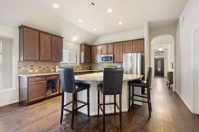 433 Castle Street, Desoto, TX 75115