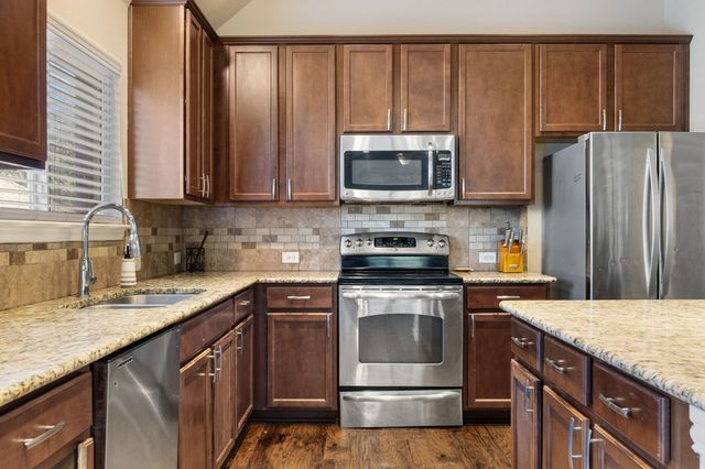 433 Castle Street, Desoto, TX 75115