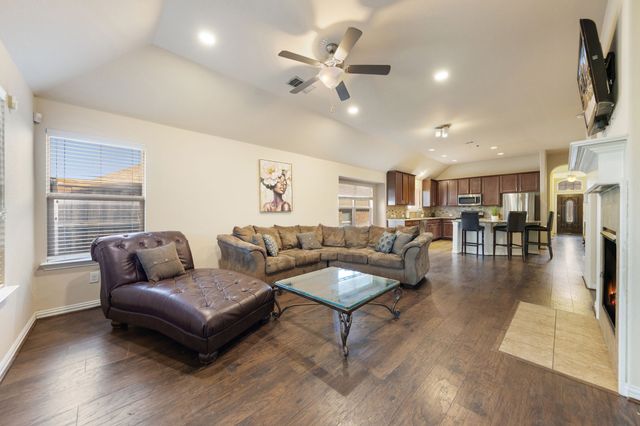 433 Castle Street, Desoto, TX 75115