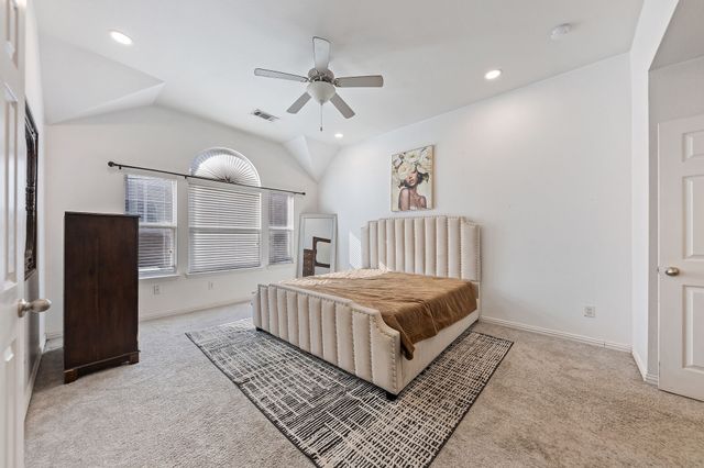 433 Castle Street, Desoto, TX 75115