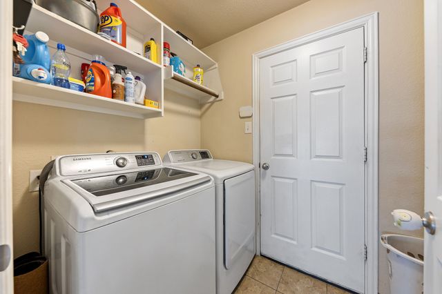 433 Castle Street, Desoto, TX 75115