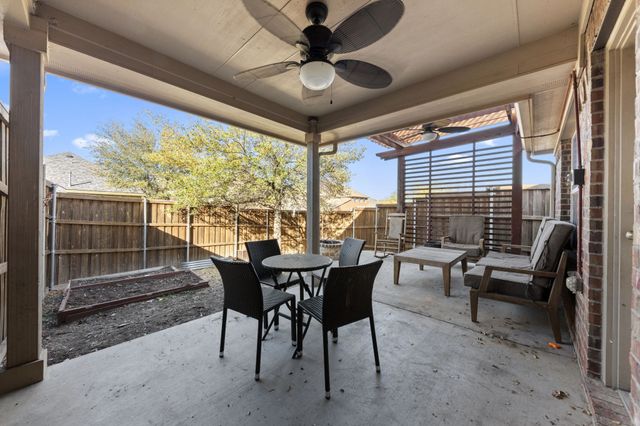 433 Castle Street, Desoto, TX 75115