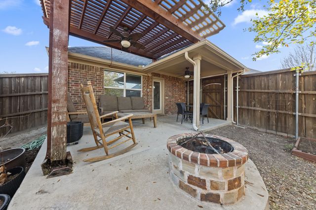 433 Castle Street, Desoto, TX 75115