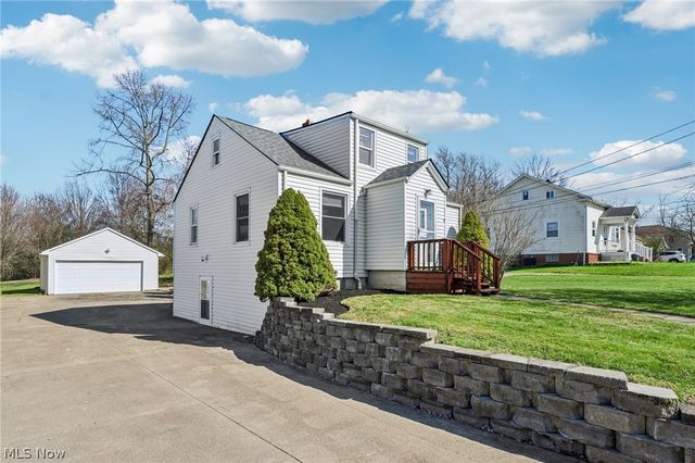 2825 Orchard Drive, Willoughby Hills, OH 44092