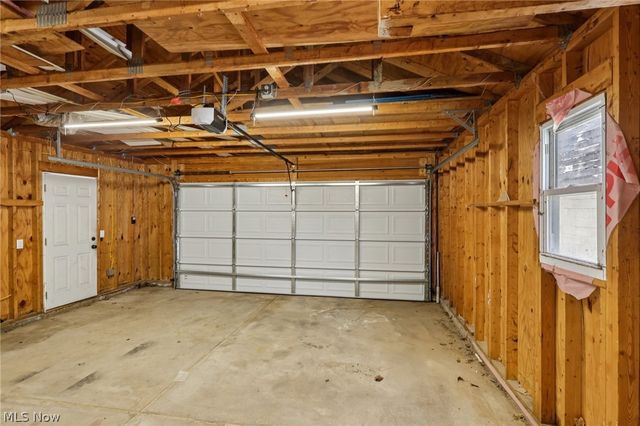 2825 Orchard Drive, Willoughby Hills, OH 44092