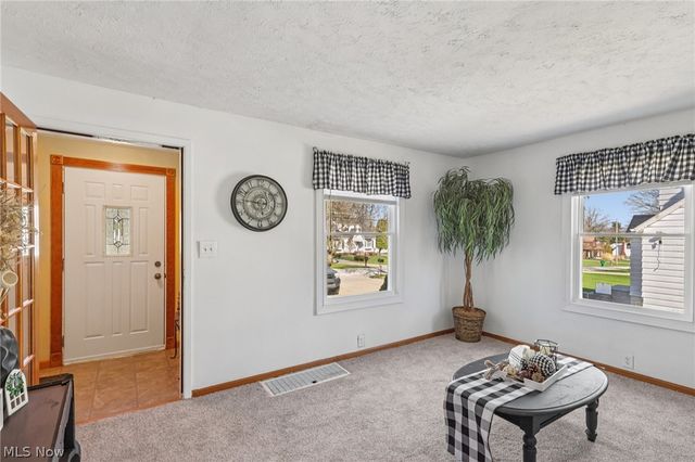 2825 Orchard Drive, Willoughby Hills, OH 44092