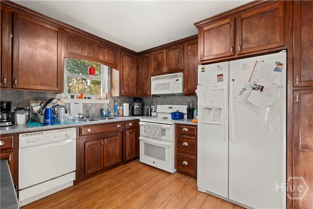 42 Winoca Drive, Midway, GA 31320