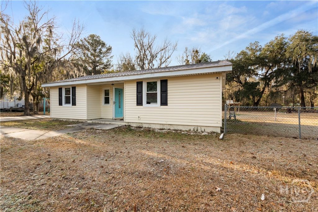 42 Winoca Drive, Midway, GA 31320