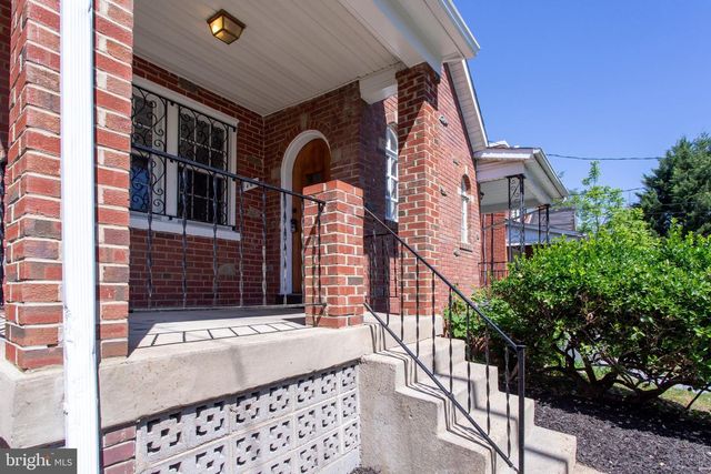 104 53RD ST NE, Washington, DC 20019